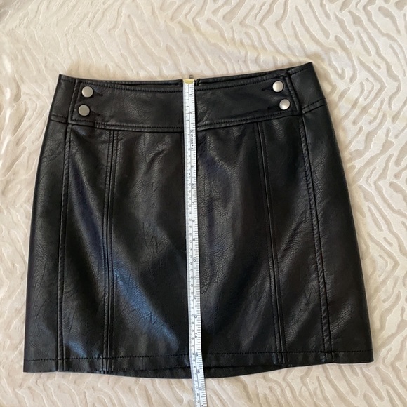 Free People Black Mini Skirt Size 4 - Picture 8 of 8